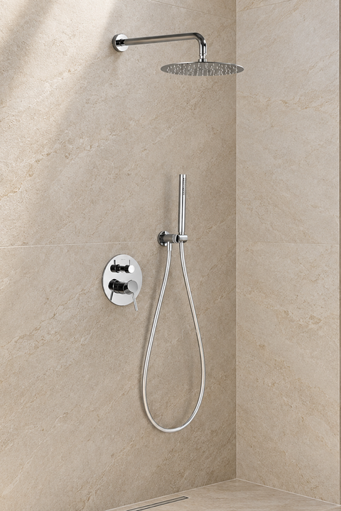 Colonne de douche encastrée cascade Kaelo chromée Azéo — mise en situation