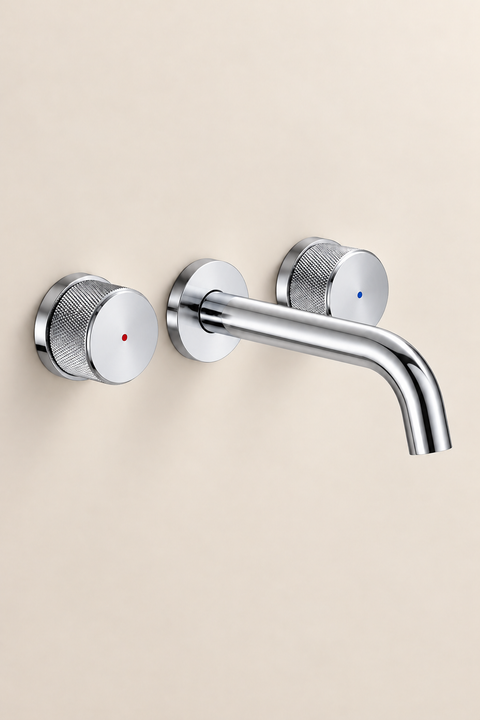 Mitigeur lavabo mural encastré double poignée Havren chromé Azéo — vue de face, poignées moletées avec repères rouge et bleu de part et d'autre du bec
