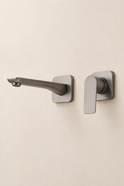 Mitigeur lavabo mural encastré Brenna gris anthracite Azéo, vue de face du bec courbé