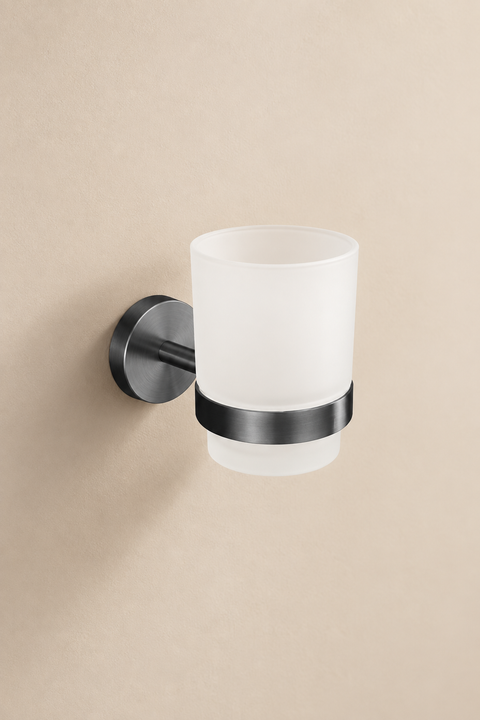 Porte-gobelet mural Kelvor gris anthracite Azéo, vue produit sur fond beige